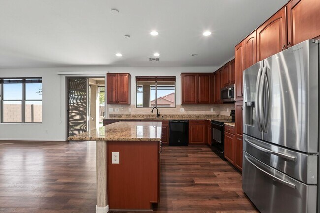 Building Photo - 11707 W Planada Ct