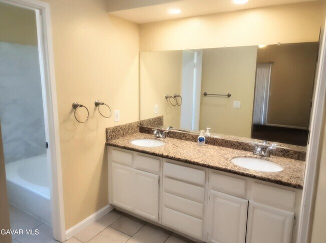 Building Photo - 37734 Tackstem St