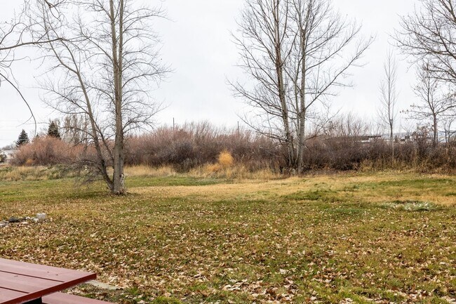 Building Photo - 271 N 3rd W