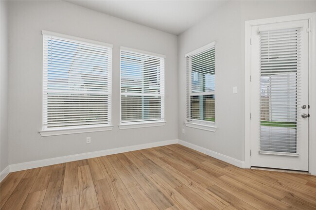 Building Photo - 719 Sandy Bay Ln