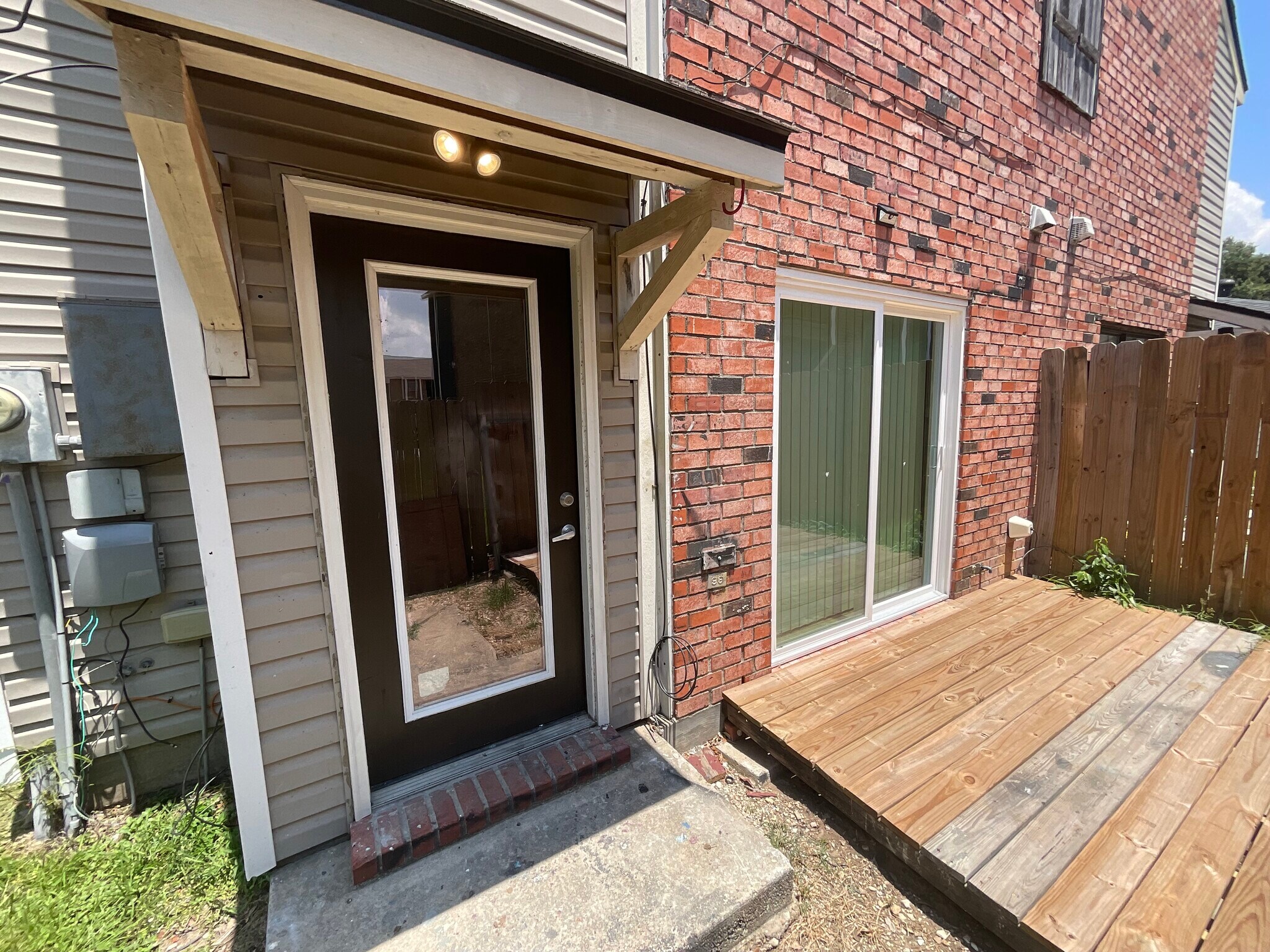 Building Photo - 107 Coulee Dr