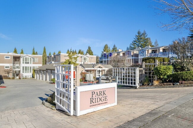 Building Photo - 702 Kirkland Way