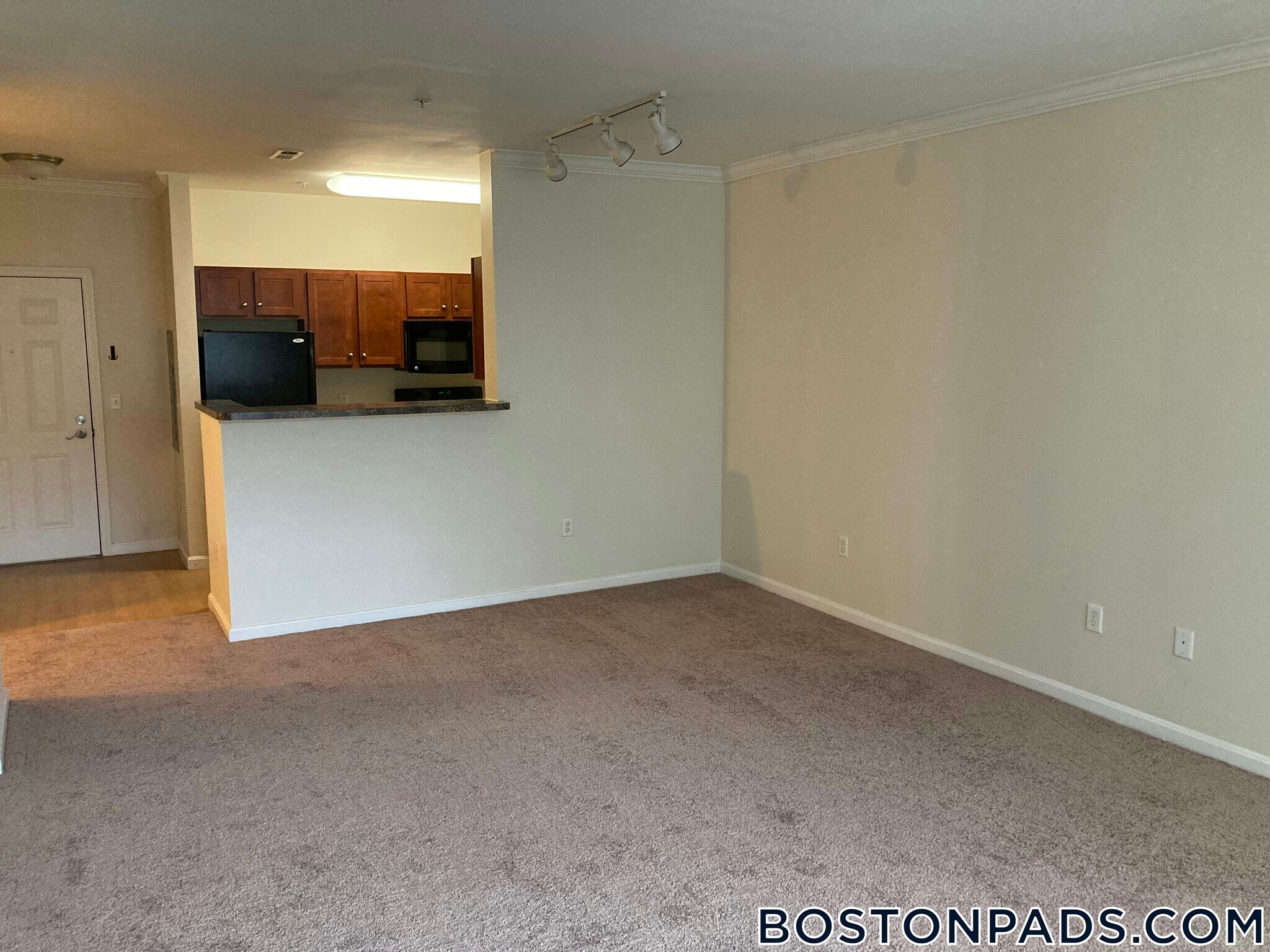 Building Photo - 311 Lowell St