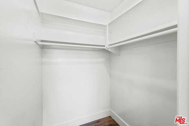 Building Photo - 8105 Redlands St