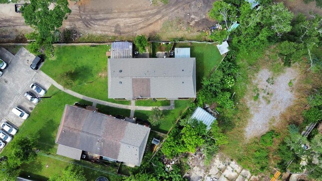 Building Photo - 2207 Bauer Dr