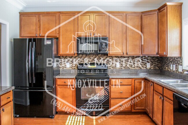 Building Photo - 5722 Rhyne Cove Ln