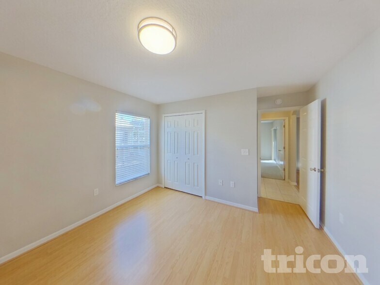 Building Photo - 5811 28th St E