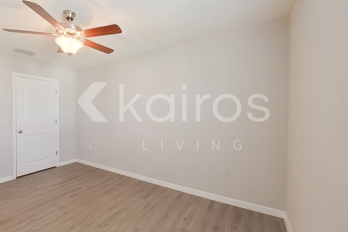 Building Photo - 8696 SW 44th Ct