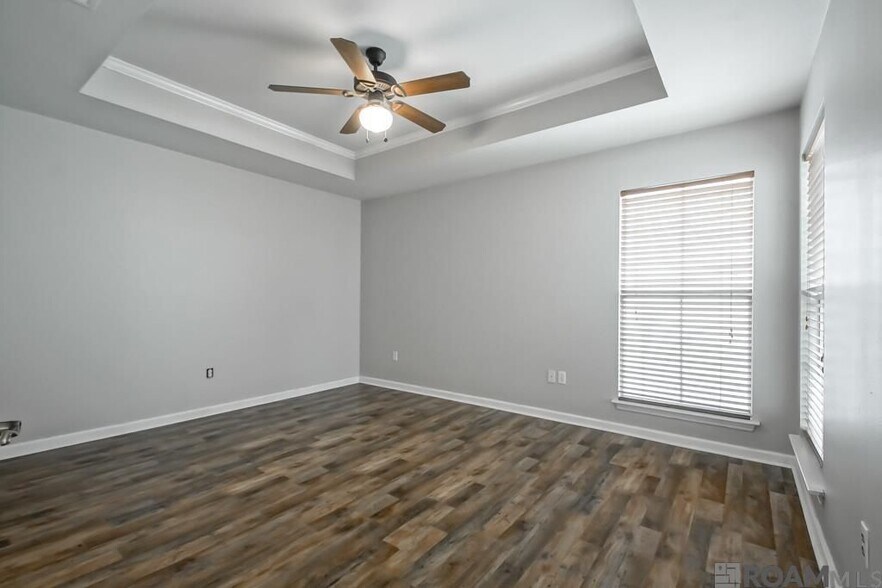 Building Photo - 3437 Myrtle Grove Dr