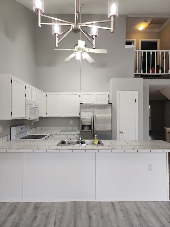 Primary Photo - Long Realty & Property Management - Fully ...
