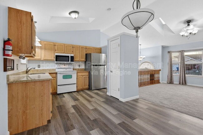 Building Photo - 4 Devondale Pl