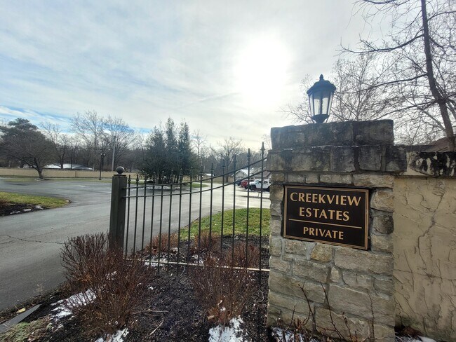 Building Photo - 1460 West Alex Bell Road