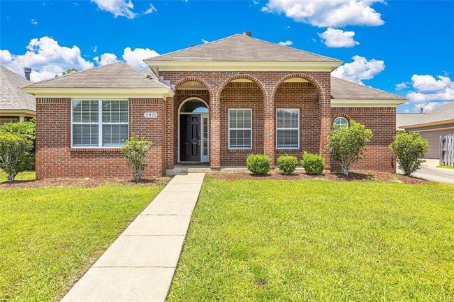 Building Photo - 3925 Claiborne Cir