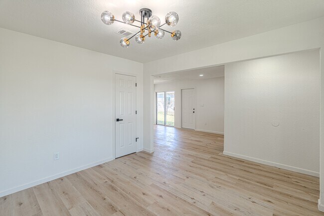 Building Photo - 3538 Cork Dr
