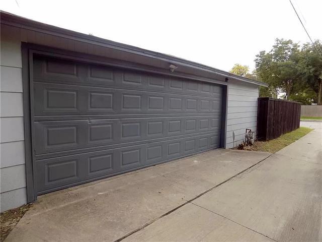 Building Photo - 406 Dover Dr