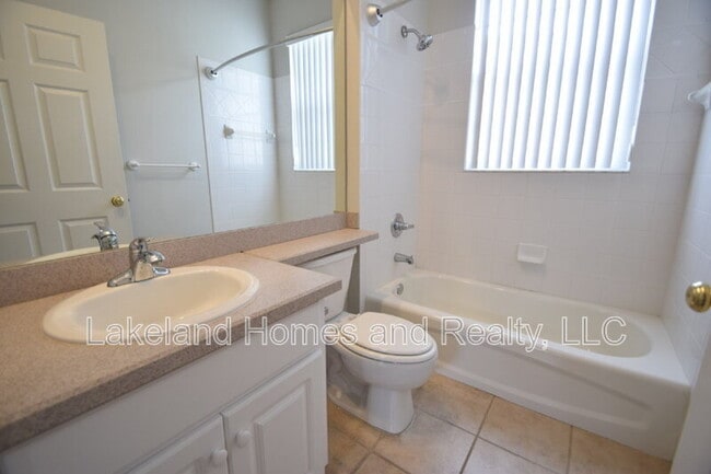 Building Photo - 534 Grasslands Village Cir