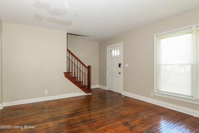 Building Photo - 2112 McCloskey Ave