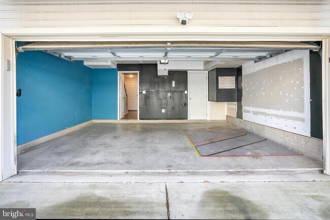 Building Photo - 2887 Falkirk Alley