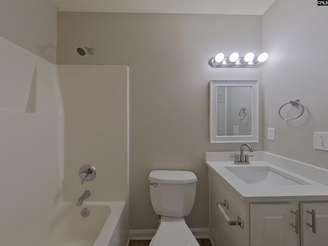 Building Photo - 349 Denman Loop