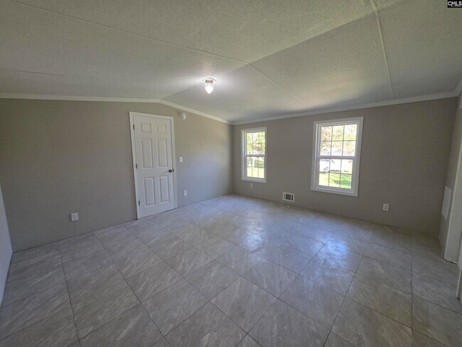 Building Photo - 714 Windy Rd