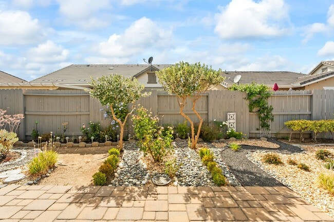 Building Photo - 9876 Sunderland Way