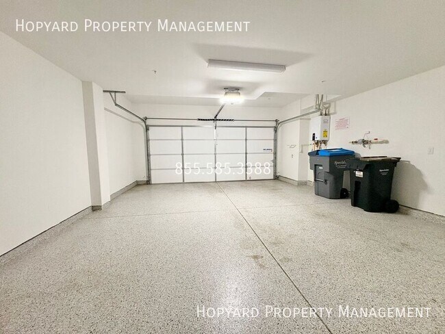 Building Photo - 302 Tea Tree Terrace