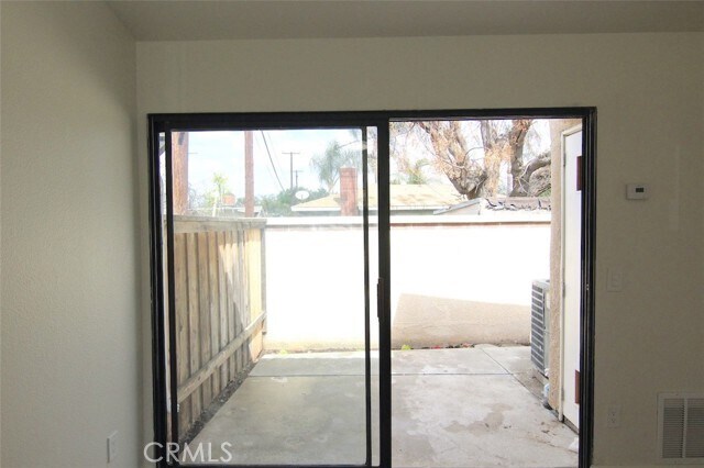 Building Photo - 9505 Arlington Ave