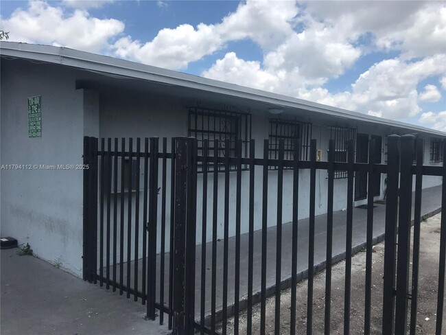 Building Photo - 13315 Alexandria Dr