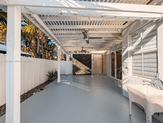 Building Photo - 4832 NW 107th Pl