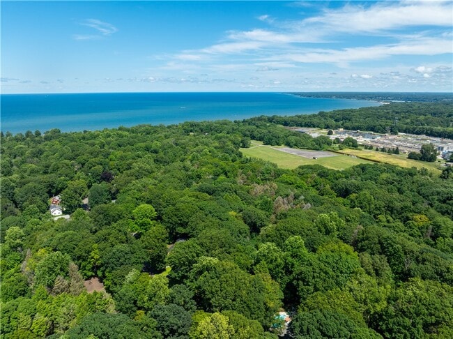 Building Photo - 485 Oakridge Dr