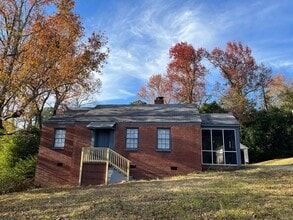 Building Photo - **AVAILABLE NOW**Near Ft. Benning. Columbus, GA 2 Bedroom / 1 Bathroom Home for Rent***