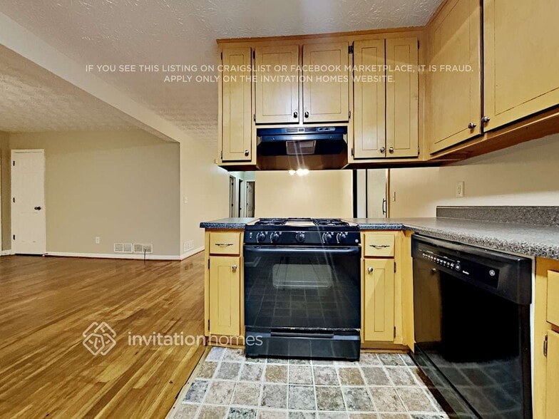 Building Photo - 258 Palms Ln SW