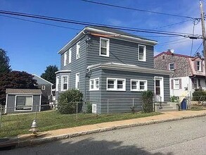 Building Photo - 138 Evarts St