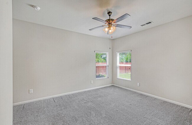 Building Photo - 4639 Southwind Rd