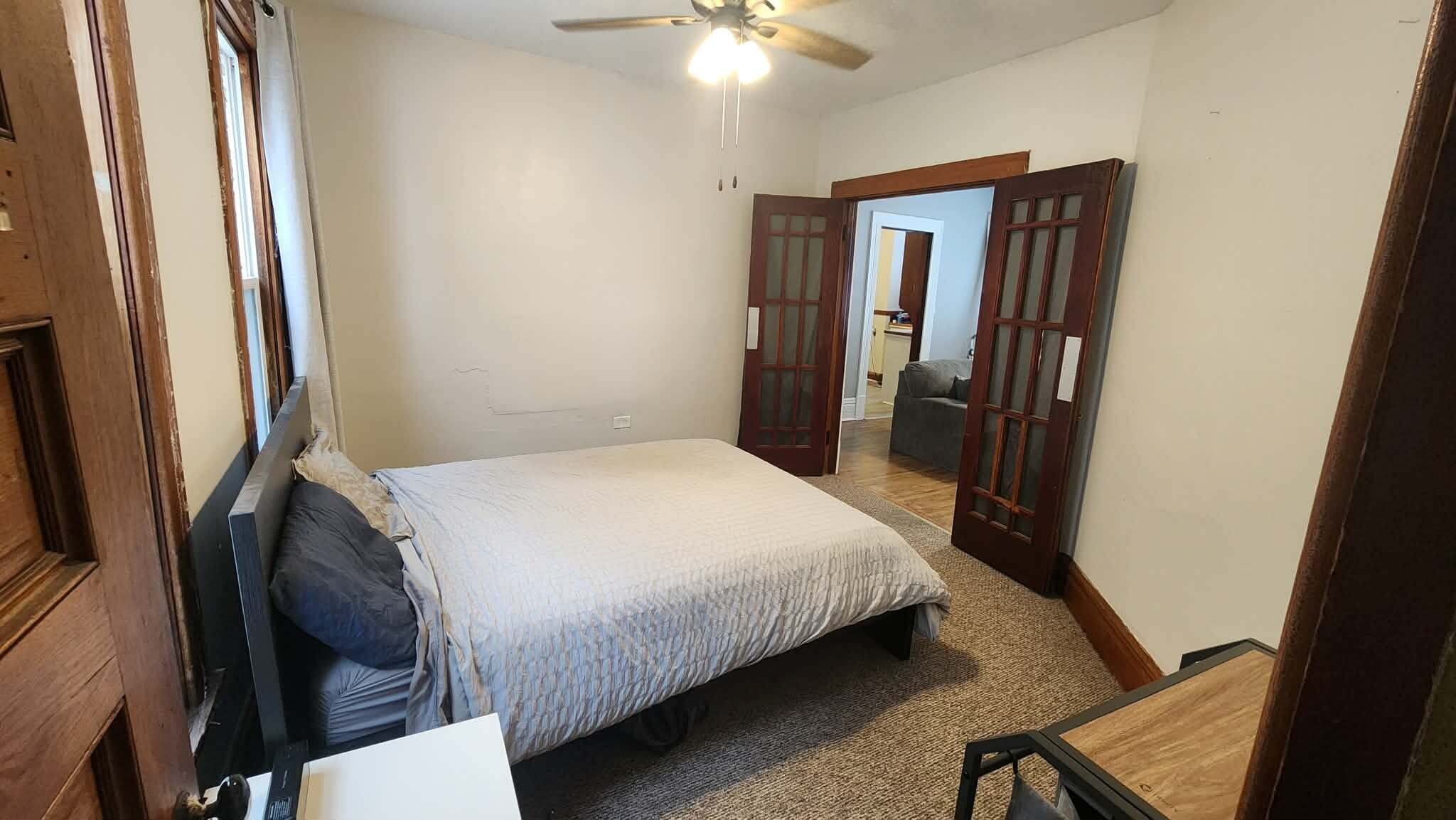 Building Photo - 912 4th St NE