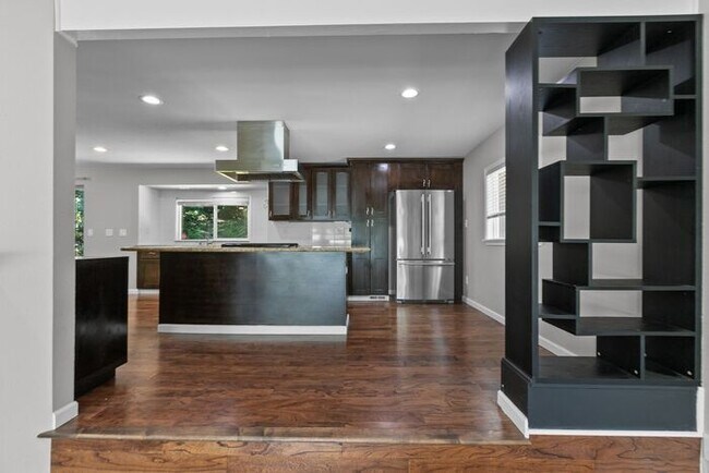 Building Photo - Air Conditioned Urban Retreat in Whispering Pines