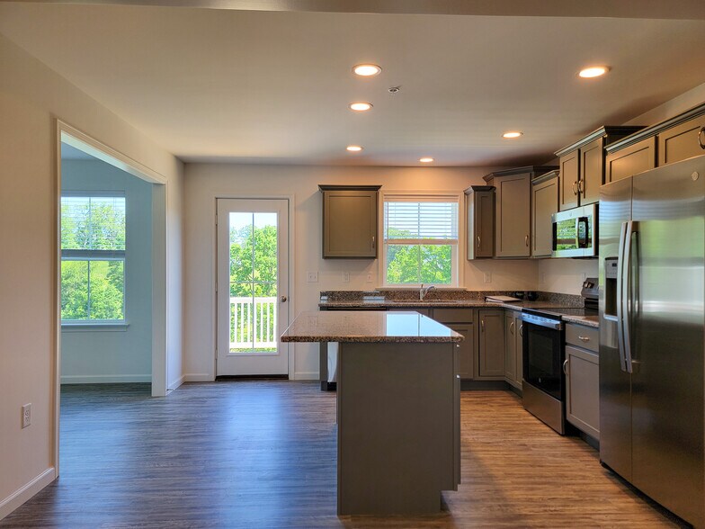 Building Photo - 2129 S Autumn Chase Dr