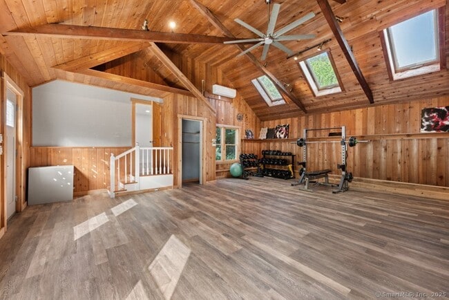 Building Photo - 120 Obtuse Hill Rd