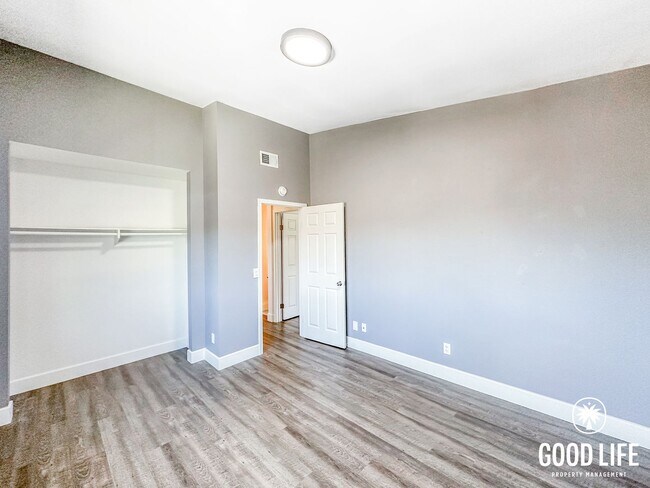 Building Photo - SD: Renovated 3BD/2.5BA Condo in Chula Vista with Fireplace, W/D & Private Balcony