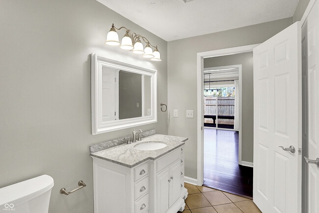 Building Photo - 301 W Pierce St