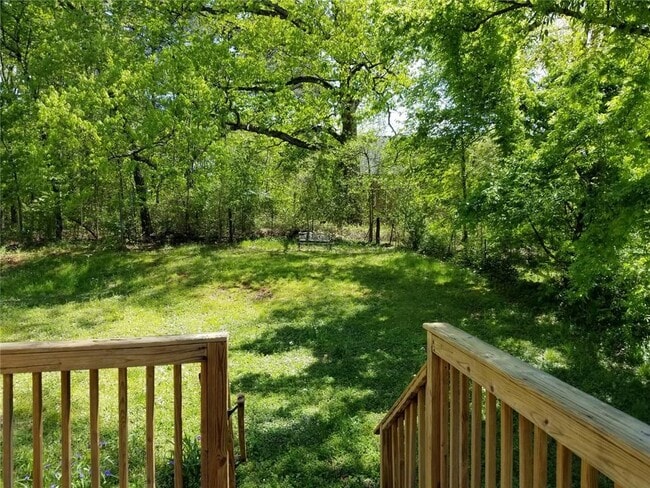 Building Photo - 1822 Elaine Dr