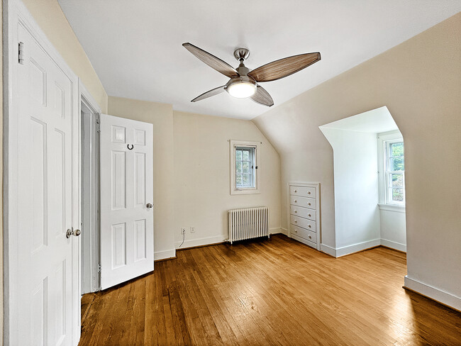 Bedroom 5 - 307 Indian Springs Rd