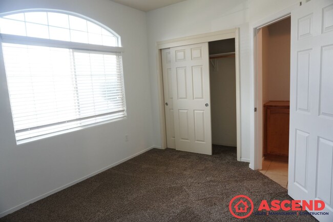 Building Photo - MOVE IN SPECIAL! $500 OFF FIRST MONTHS REN...