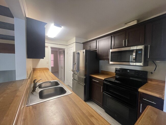 Building Photo - Kempsville Lake