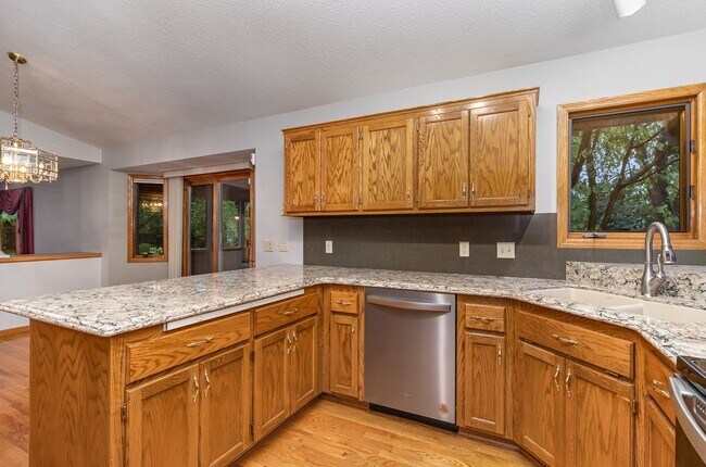 Building Photo - Beautiful Single Family home in Savage