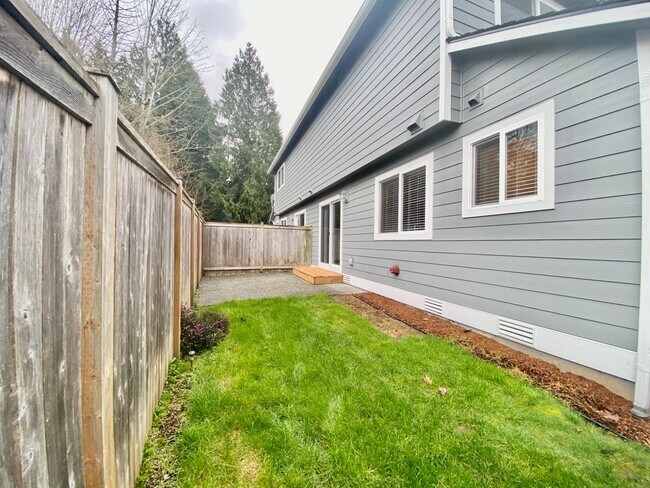 Building Photo - 8th Pl W (21503)