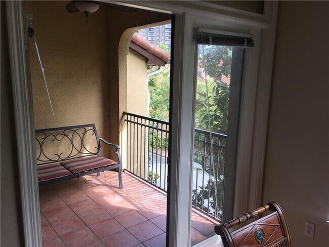 Building Photo - 3777 Peachtree Rd NE