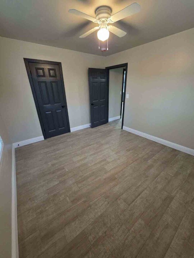 Building Photo - Fully Renovated 2 Bed 1 Bath