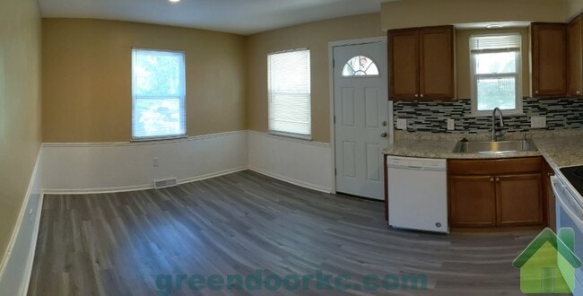 Building Photo - 503 S Cardinal Dr