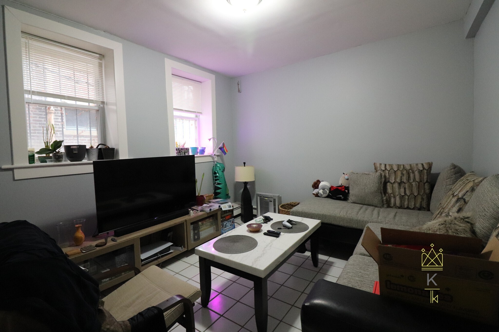 Building Photo - 136 Pleasant St